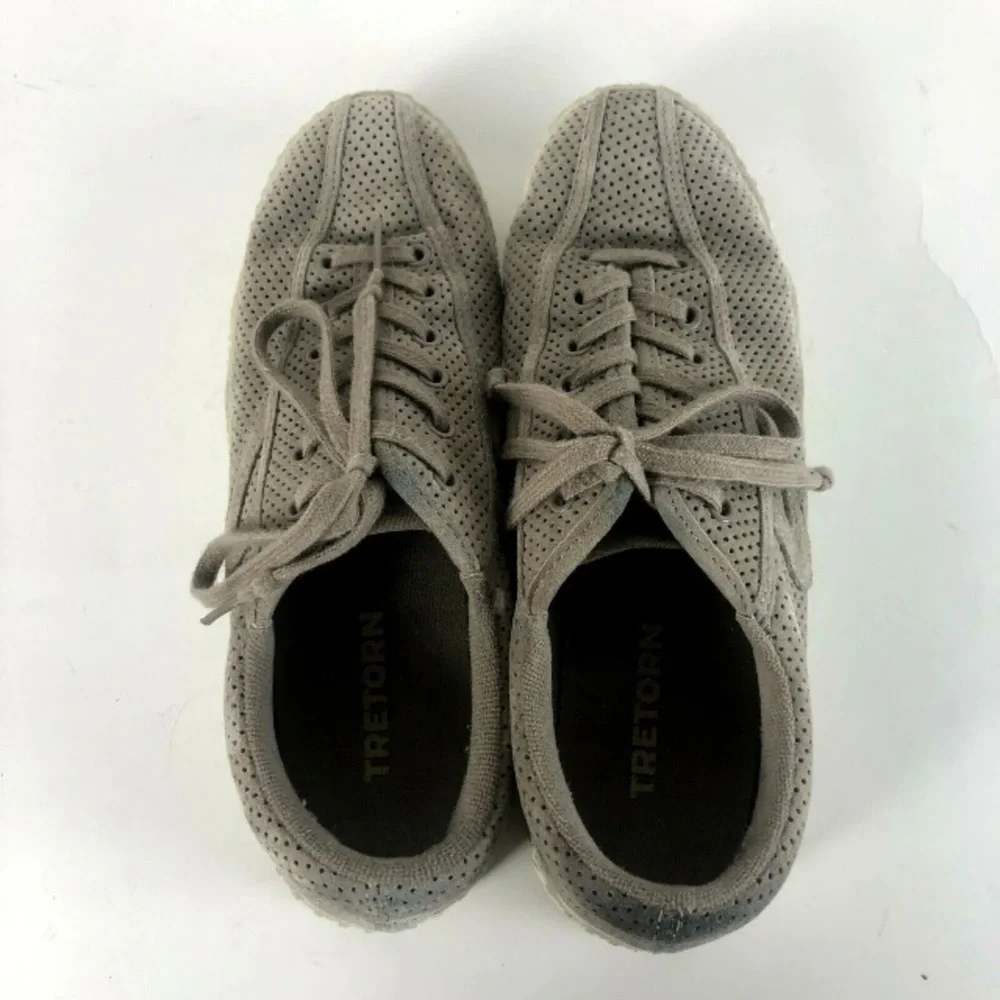 Tretorn womens 7.5 platform sneakers Suede Bold taupe gray perf